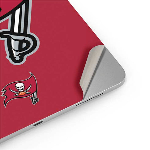 NFL Tampa Bay Buccaneers Large Logo iPad Pro 13in M4 (2024) Skin