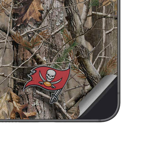 NFL Tampa Bay Buccaneers Realtree AP Camo Galaxy S25 Skin