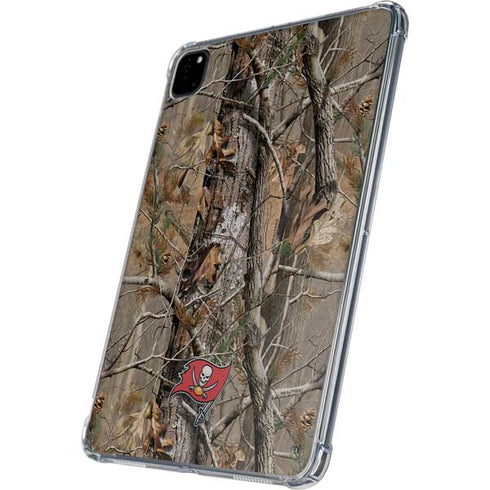 NFL Tampa Bay Buccaneers Realtree AP Camo iPad Pro 11in (2024) Clear Case