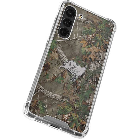 NFL Tampa Bay Buccaneers Realtree Xtra Green Camo Galaxy S24 FE Clear Case
