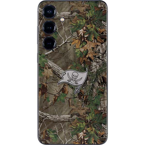 NFL Tampa Bay Buccaneers Realtree Xtra Green Camo Galaxy S25 Plus Skin