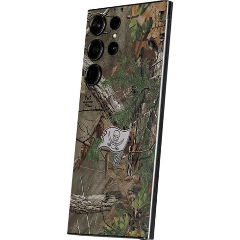 NFL Tampa Bay Buccaneers Realtree Xtra Green Camo Galaxy S25 Ultra Skin