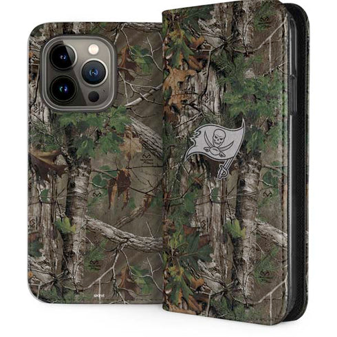 NFL Tampa Bay Buccaneers Realtree Xtra Green Camo iPhone 13 Pro Folio Case