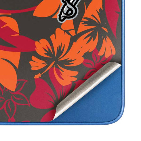 NFL Tampa Bay Buccaneers Tropical Print Moto G Play 4G (2024) Skin