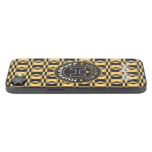 Wizarding Worlds Harry Potter Team Hufflepuff iPhone 16e Skin
