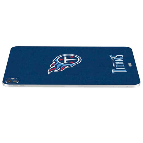NFL Tennessee Titans Distressed iPad Pro 13in M4 (2024) Skin