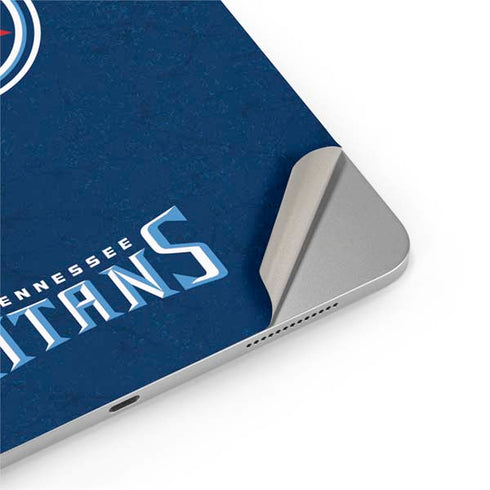 NFL Tennessee Titans Distressed iPad Pro 13in M4 (2024) Skin