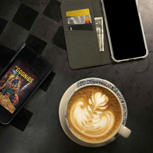 Warner Bros The Goonies (1985) The Goonies Animated iPhone 15 Pro Max Folio Case