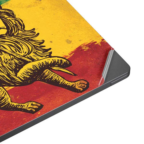 The Lion of Judah Rasta Flag Surface Laptop 7 15in Skin
