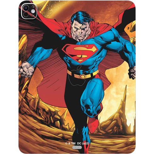 DC Comics Superman Action Pose Art By Jim Lee iPad Pro 13in M4 (2024) Skin