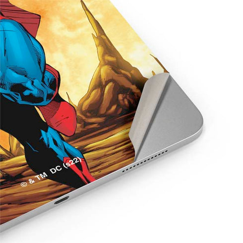 DC Comics Superman Action Pose Art By Jim Lee iPad Pro 13in M4 (2024) Skin