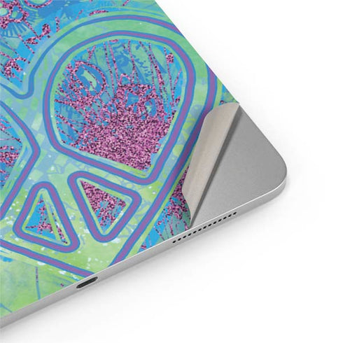 Liquid Blue Tie Dye Peace Heart iPad Pro 13in M4 (2024) Skin