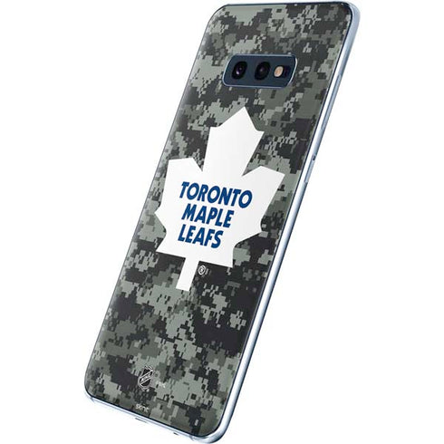 NHL Toronto Maple Leafs Camo Galaxy S10e Skin