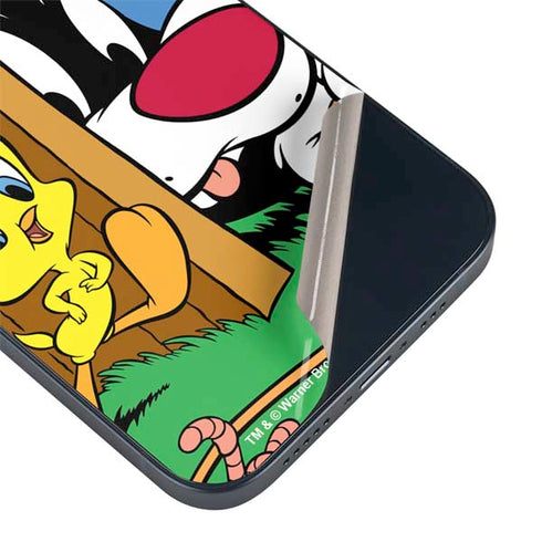 Looney Tunes Tweety Bird Sylvester Ten Cents iPhone 15 Skin