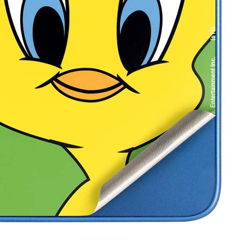 Looney Tunes Tweety Bird Zoomed In Moto G Play 4G (2024) Skin