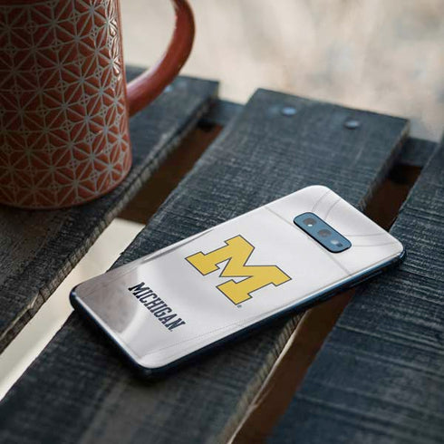 University of Michigan White Jersey Galaxy S10e Skin