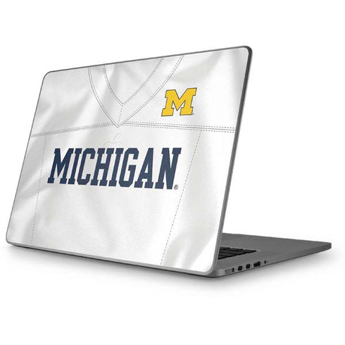 University of Michigan White Jersey Apple MacBook Pro 17-inch Skin