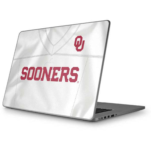 University of Oklahoma White Jersey Apple MacBook Pro 17-inch Skin