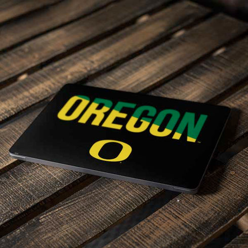 University of Oregon Split on Black Apple MacBook Air Skin