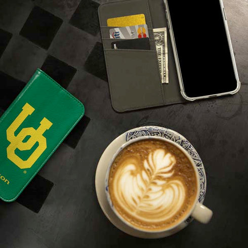 University of Oregon UO on Green iPhone 15 Folio Case