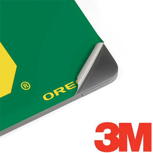 University of Oregon UO on Green MacBook Skins