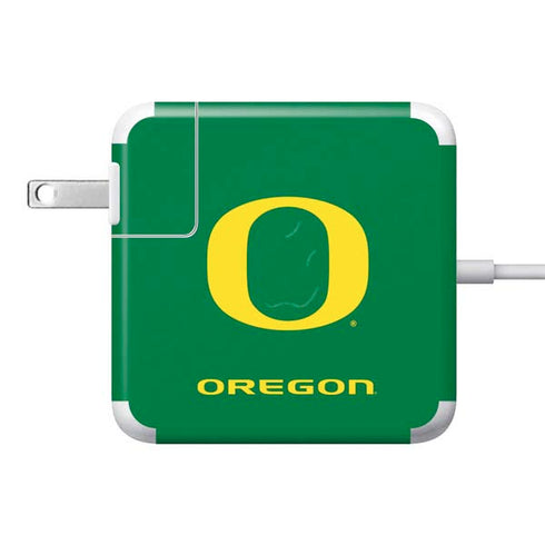University of Oregon Yellow O on Green 85W Power Adapter (15 and 17 inch MacBook Pro Charger) Skin