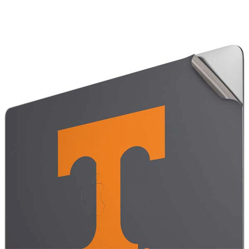 University of Tennessee-Knoxville T Logo Vols on Gray Apple MacBook Pro 16-inch Skin