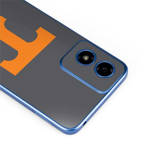 University of Tennessee-Knoxville T Logo Vols on Gray Moto G Play 4G (2024) Skin