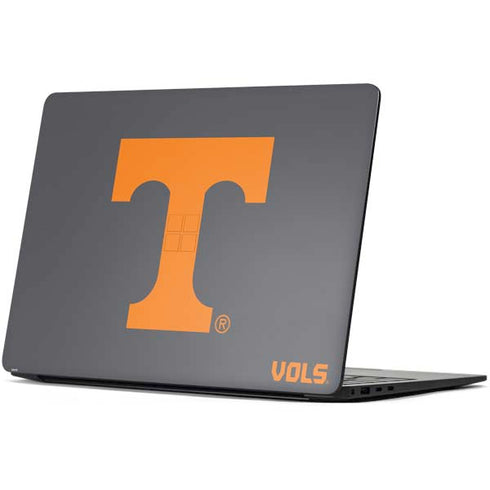 University of Tennessee-Knoxville T Logo Vols on Gray Surface Laptop 7 15in Skin