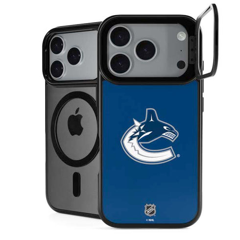 NHL Vancouver Canucks Distressed iPhone 18 Pro Kickstand Case
