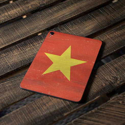 Vietnam Flag Distressed Apple iPad Pro Skin