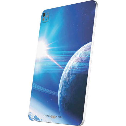 View of a Planet as it Looms in Close Orbit and with Rings iPad Pro 13in M4 (2024) Skin