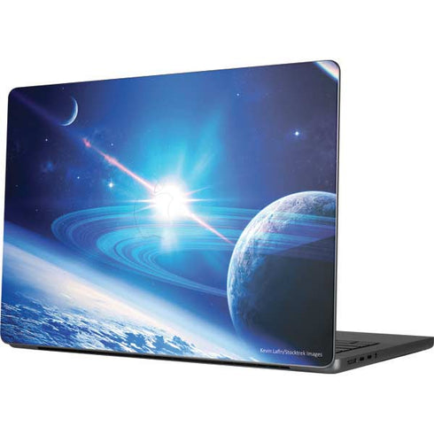 View of a Planet as it Looms in Close Orbit and with Rings Apple MacBook Pro 14-inch Skin
