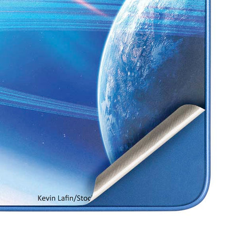 View of a Planet as it Looms in Close Orbit and with Rings Moto G Play 4G (2024) Skin
