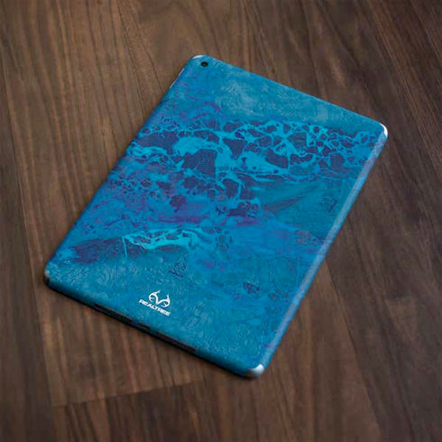 RealTree WAV3 Blue Camo Apple iPad Skin