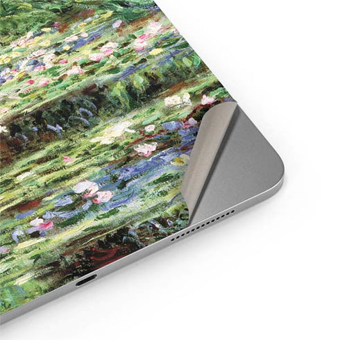 White Waterlilies, 1899 by Monet Apple iPad Air Skin
