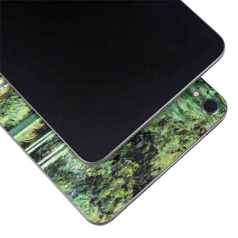 White Waterlilies, 1899 by Monet Apple iPad Mini Skin