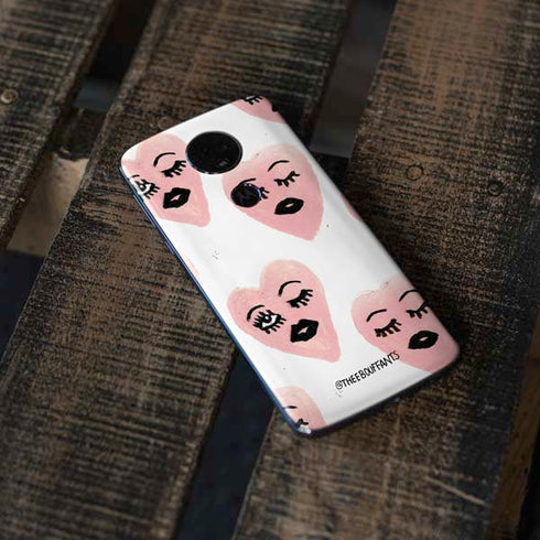 Bouffants and Broken Hearts Winking Hearts Moto E5 Plus Skin