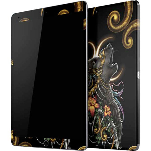 Wolf Howling by Sarah Richter iPad Skins