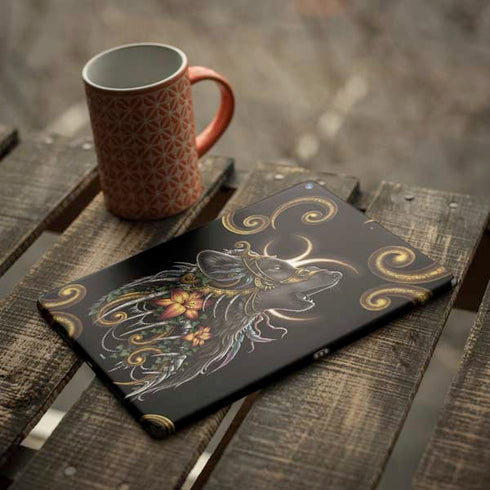 Wolf Howling by Sarah Richter iPad Skins