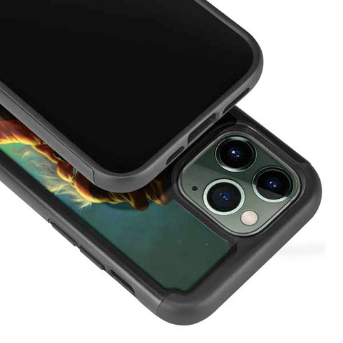 Marvel X-Men Wolverine Vs Sabretooth iPhone 13 Pro Cargo Case