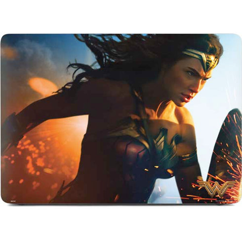 DC Comics Wonder Woman Action Pose Poster Apple MacBook Air Skin