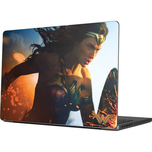 DC Comics Wonder Woman Action Pose Poster Apple MacBook Pro 14-inch Skin