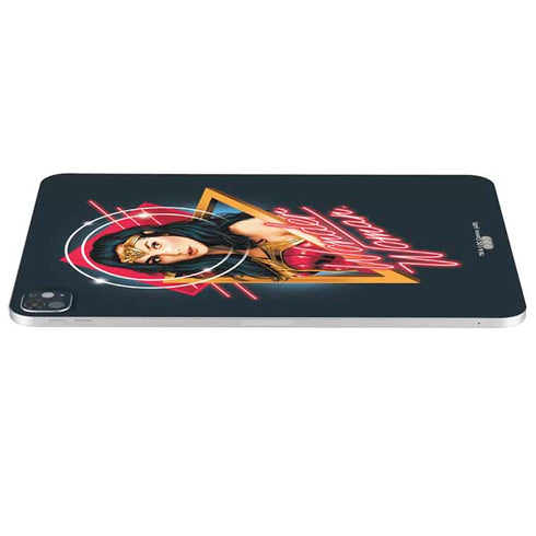 Wonder Woman 1984 (2020) Character Movie Poster iPad Pro 13in M4 (2024) Skin