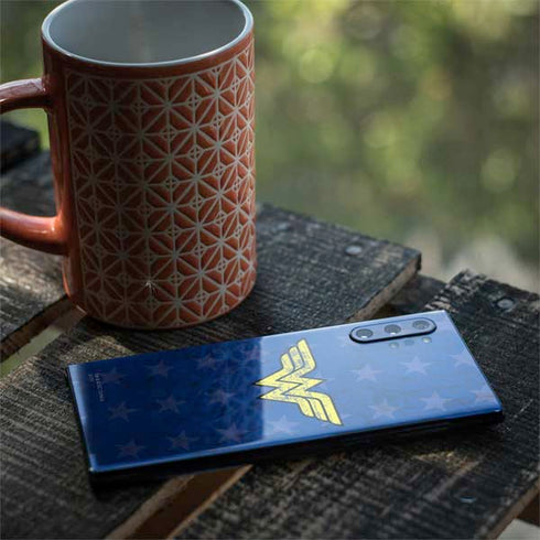 DC Comics Wonder Woman Emblem on Flag Galaxy Note 10 Plus Skin