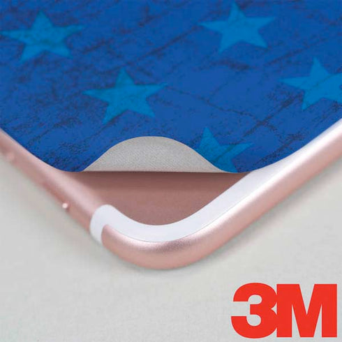 DC Comics Wonder Woman Emblem on Flag iPhone 7 Skin