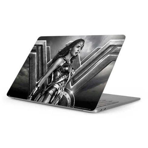 The Justice League (2017) Wonder Woman Poster Apple MacBook Pro 16-inch Skin
