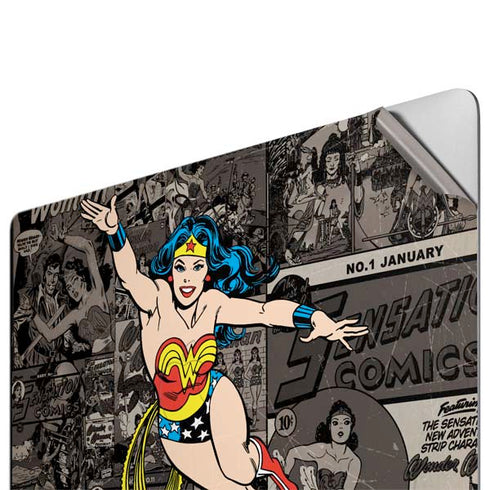 DC Comics Wonder Woman Vintage pose pattern Apple MacBook Pro 16-inch Skin