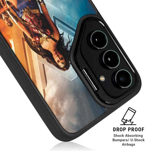 DC Comics Wonder Woman Main characters Poster Galaxy S24 Plus Kickstand Case
