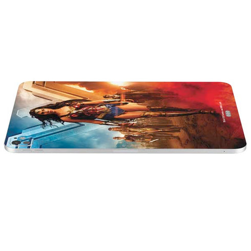 DC Comics Wonder Woman Main characters Poster iPad Pro 13in M4 (2024) Skin